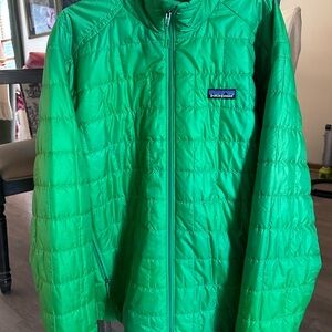 Patagonia Men's Green Jacket